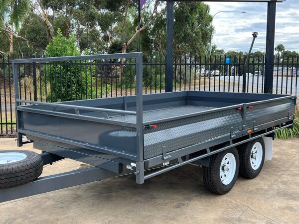 modern-trailers-tray-top-trailer (1)